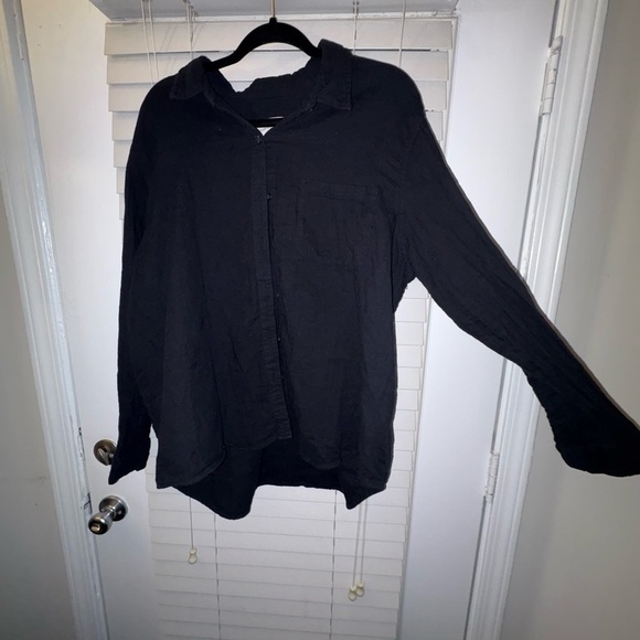 Universal Thread Women’s Black Button-Up Shirt Size XL - Picture 4 of 8